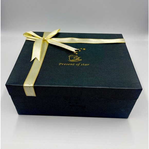 Jumway: Ceramic Marbled Mr and Mrs Gift Box Coffee Mugs, Lids & Gold Spoons Set - Picture 16 of 16